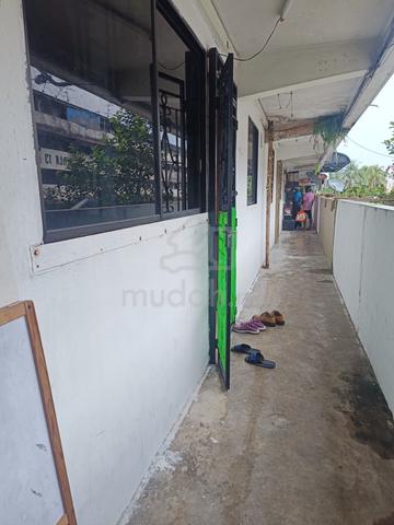 Flat Taman Ungku Tun Aminah 1