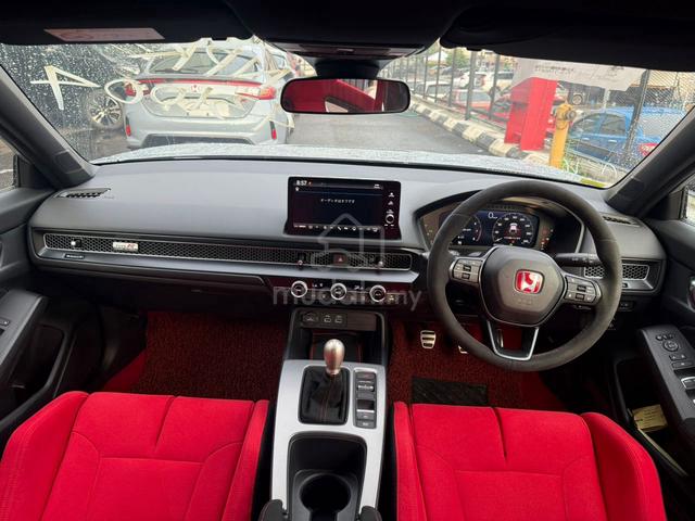 2025 Honda CIVIC 2.0 type R PRICE WITH DUTY UNREG - 3