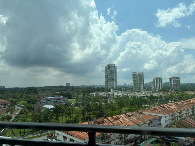 Molek Regency 1