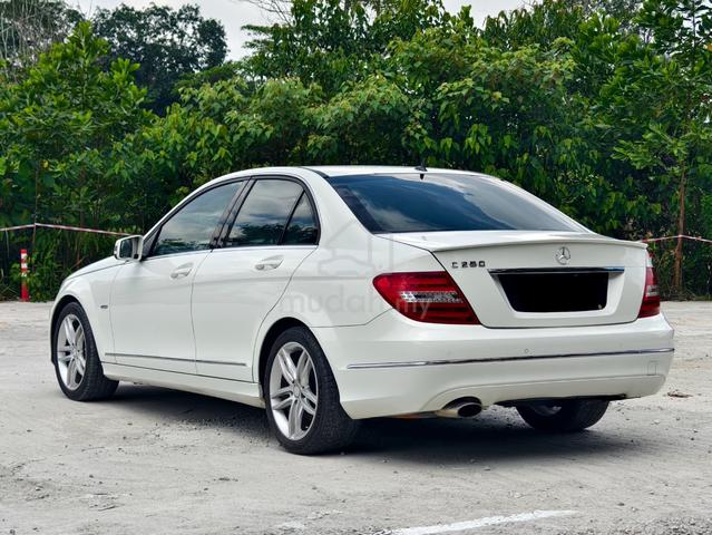 2011 Mercedes Benz C250 CGI BlueEFCY W204 CAR KING - 5