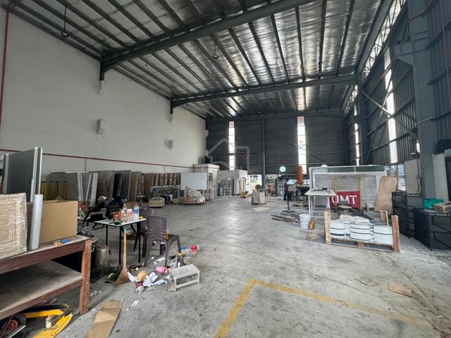 2.5 Storey Semi D Factory @ Desa Cemerlang, Medium Industry 1