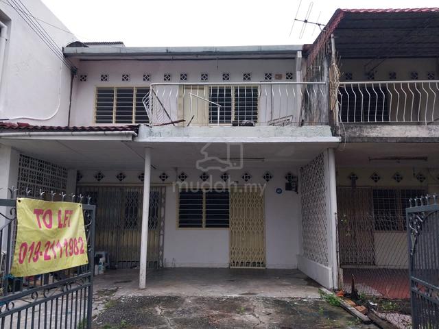 2 storey house to let 1