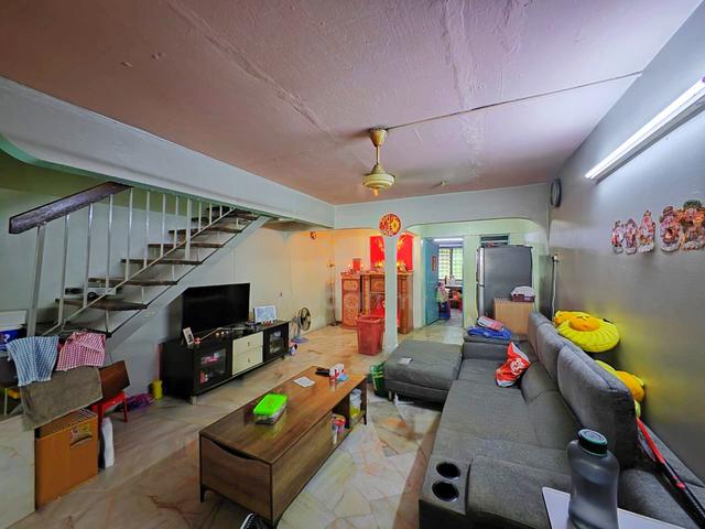 Taman pakatan bercham terrace house basic condition for sale 1