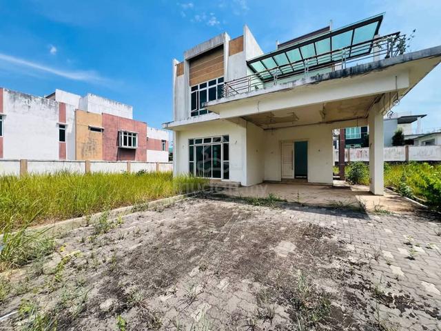 10,958 sqft 2 Sty Bungalow CORNER Tmn Vista Kirana Ayer Keroh Melak 1