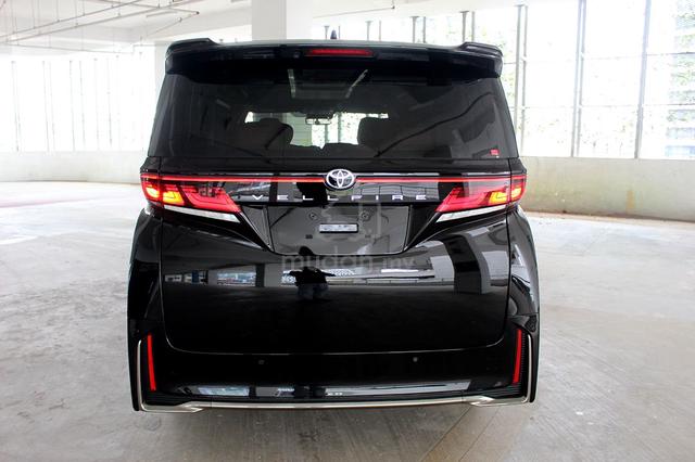 TOYOTA VELLFIRE 2.4 Z PREMIER - Mid-Year Promo - 4