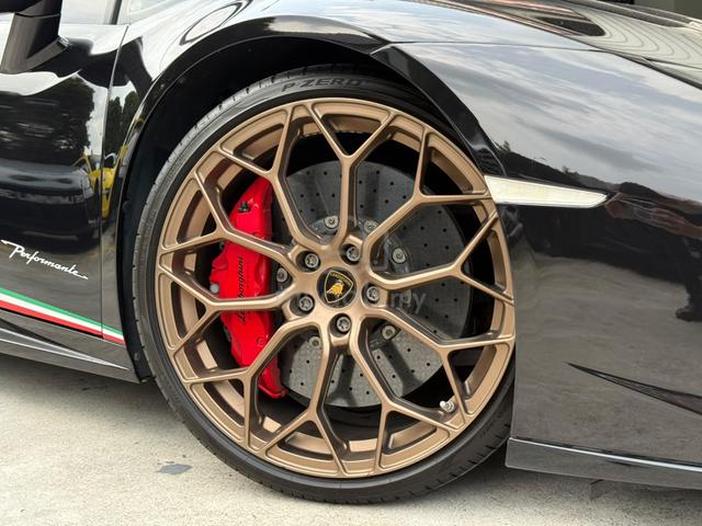 2018/2023 Lamborghini HURACAN PERFORMANTE 5.2 V10 - 5