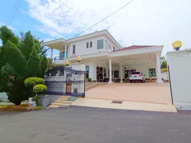 HUGE LAND & NON BUMI 2.5 Storey Bungalow House Bukit Kaya Seremban 1