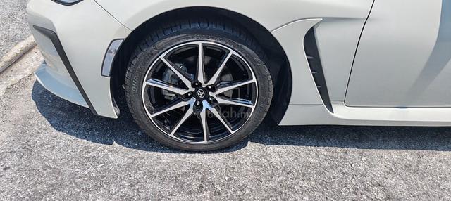 2023 Toyota 86 2.4 GR MT MY23 (M) NO HIDDEN TAX - 4