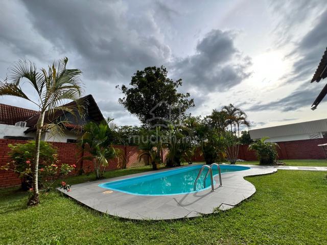 A'Famosa Bungalow Fully furnished for rent 1