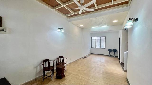 Taman Perling / Jln Belibis ( 1.5 Storey House ) AR For Rent 1