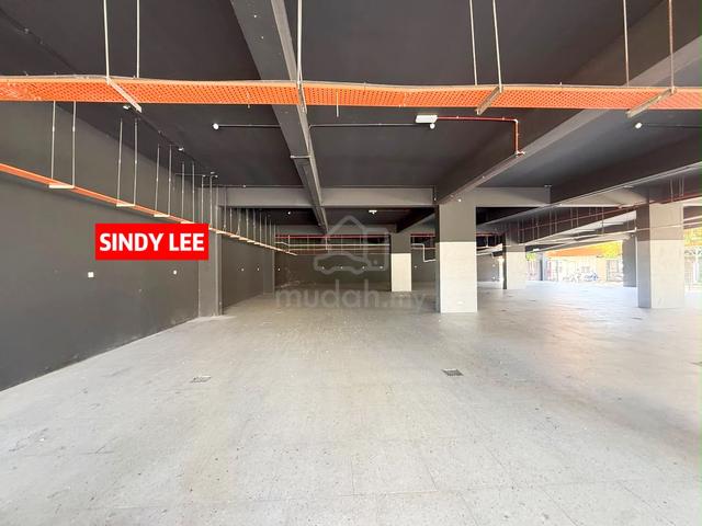 Ground Floor Shop rent at Jelutong 8000sf 1