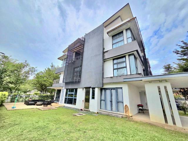 (CORNER LOT)3 Storey Semi D Lake View Sera Twin Villa Percint 8 1