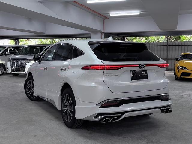 5A Two Tone Interior‼️2025 Toyota Harrier G Spec - 4