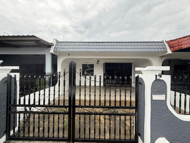 Taman University Jalan Pertanian Single Storey For Rent New Paint 1