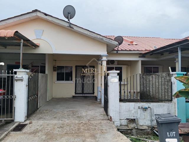 3 Bedrooms 2 Bathrooms 1 Storey Terrace House At Lorong Jati Senadin 1