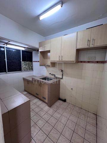 saujana apartment 1