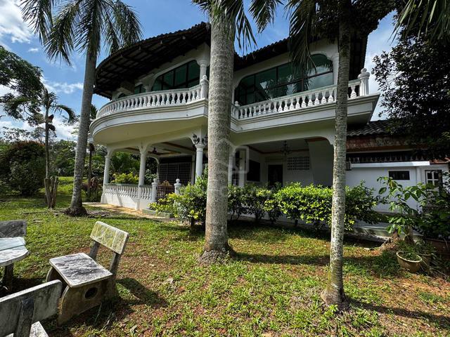 3 ACRES of land with a bungalow si rusa port dickson 1