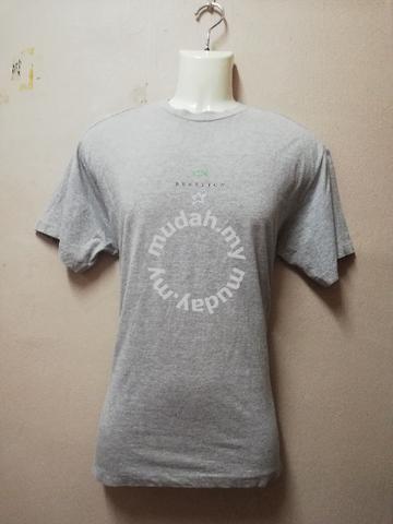 Vintage benetton t on sale shirt