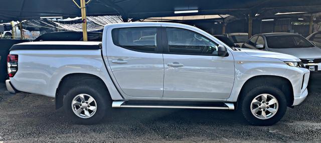 2020 Mitsubishi TRITON 2.4 VGT (A)FULLSERVICERECOD - 3