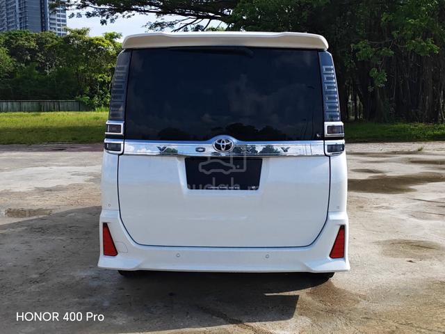 2021 Toyota VOXY 2.0 ZS (A) - 5