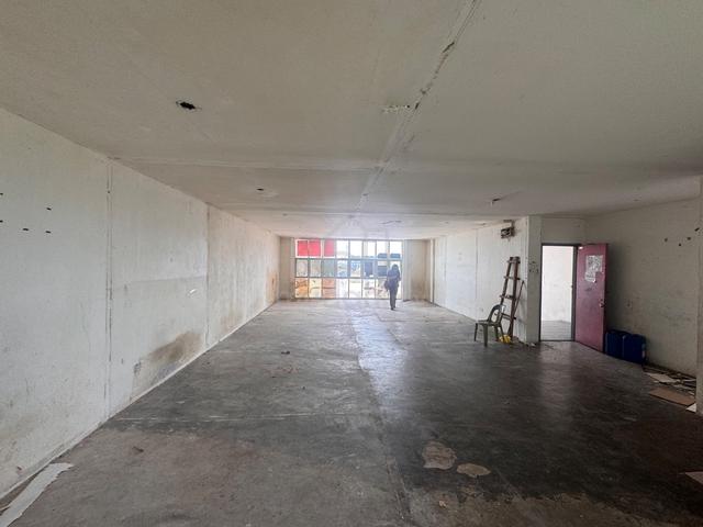 CHEAP l Silvergate Plaza l Putatan l 2nd Floor l Bare Unit l Big Size 1