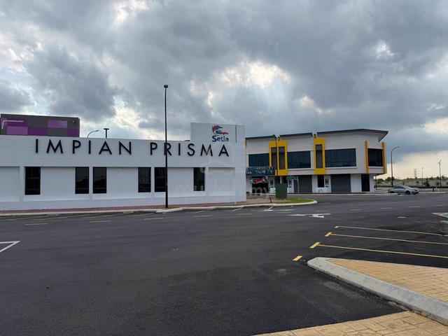 Brand New Shop lot Single Storey Alam Impian 1