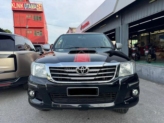 2015 Toyota HILUX 2.5 G VNT DOUBLE CAB Boleh Loan - 3