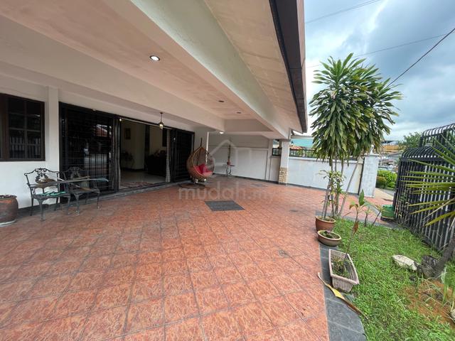 Semi-D House Available in Ttdi, Taman Tun Dr Ismail 1