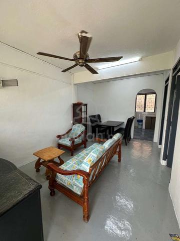 Flat Taman Ungku Tun Aminah 1