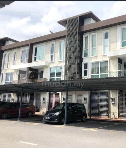 [PARTIAL FURNISHED NICE UNIT]Townhouse Taman Sabha Impian Kajang 1