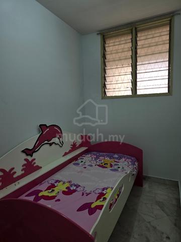 Small Room available for rent 1