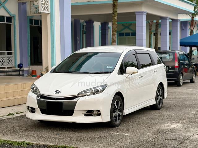 (Reg 2019) 2015 Toyota WISH 1.8 S Monotone (A) - 4