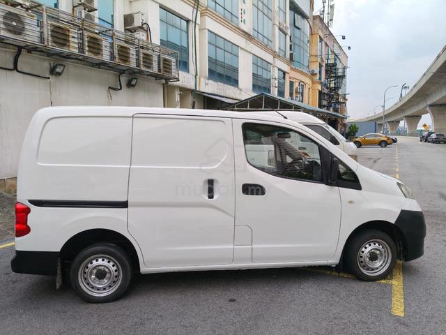 2014 Nissan NV200 1.6 (M) Panel Van - 4