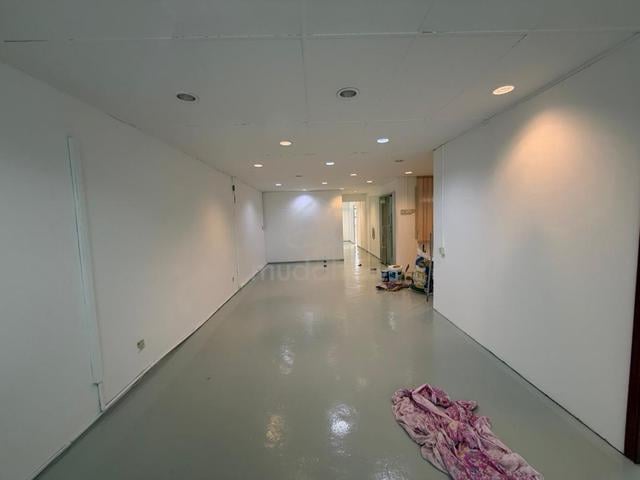 Ofiice lot 1st floor bandar sri damansara sd7 renovated 5 room 1