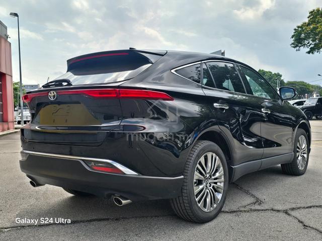 2024 [PANORAMIC ROOF] Toyota HARRIER 2.0 Z (A) - 4