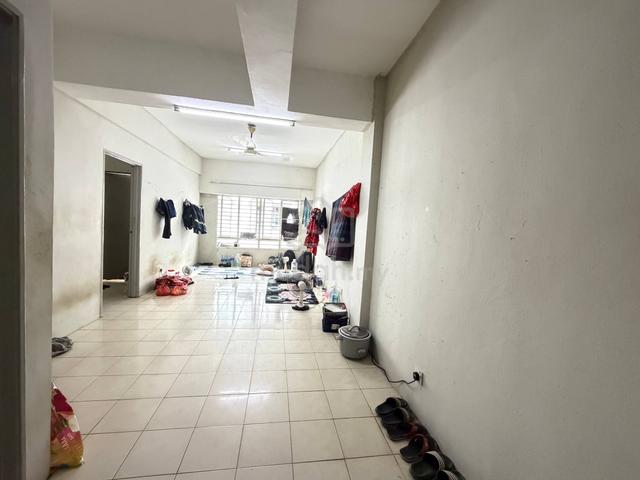 Dataran Otomobil Apartment 1
