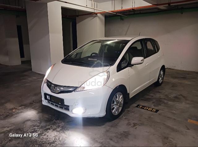 2014 Honda JAZZ 1.3 HYBRID FACELIFT (A) - 3