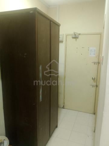 Bukit Merah Laketown 1