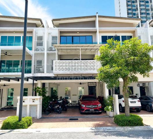 RENOVATED ❗❗ 3-Storey Terraced ALSTONEA Taman Subang Mas Subang Jaya 1