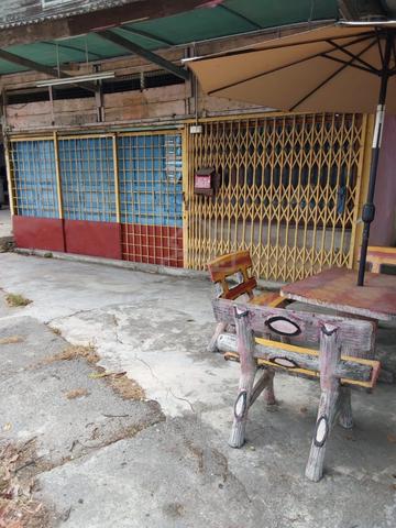 Kedai tepi jalan utama untuk disewa 1