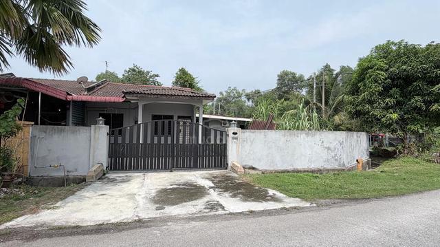 Single Storey Corner House at Lahat Ipoh 1