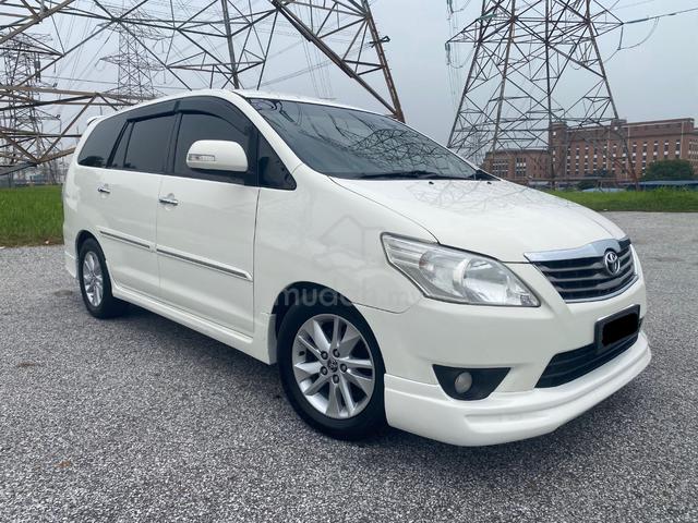 2011 Toyota Innova 2.0 G AT Facelift - 1