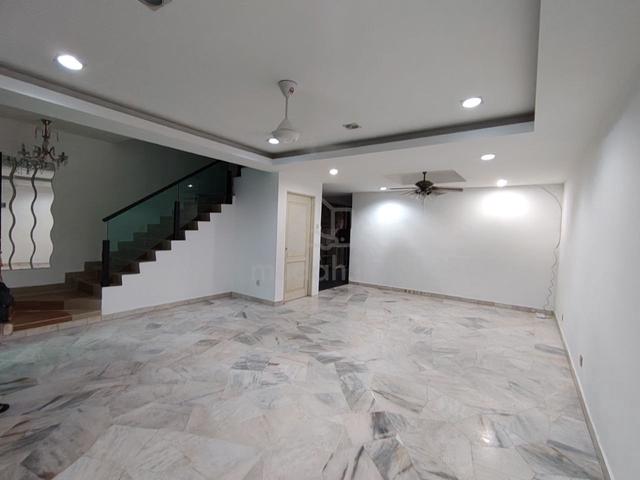 Rumah Teres Cat Baru Near Bangsar South, Kitchen Cabinet, Awning Porch 1