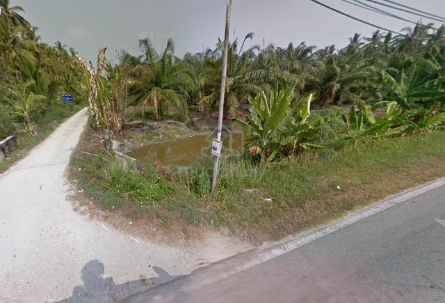 Tanah 3.5 Ekar Kampung Simpang Empat TEPI JALAN+FREEHOLD+LOKASI BAIK 1