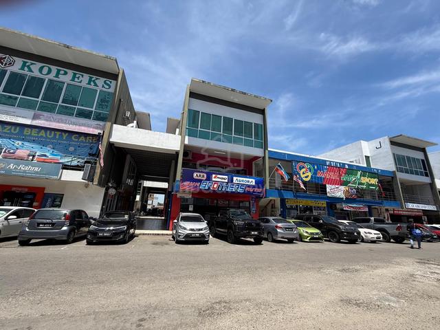 Royal Plaza Putatan 3Sty Corner 1