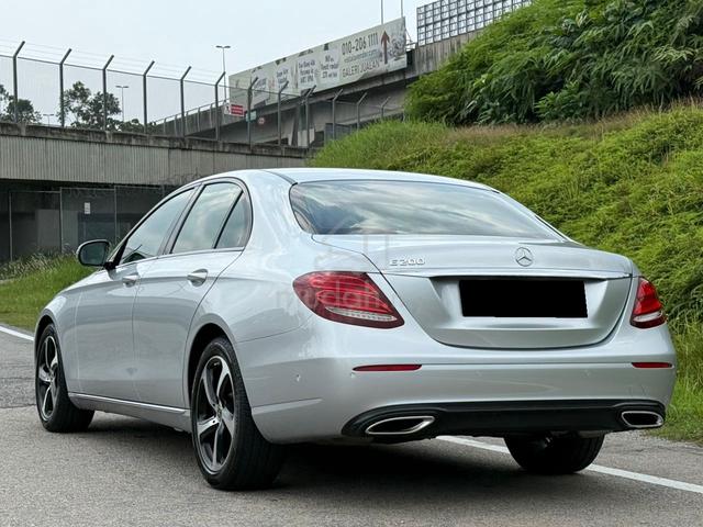 Mercedes Benz E200 2.0 SPORTSTYE BLACK INTERIOR - 2