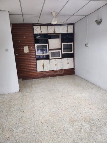 Bayan Baru 2-Storey Terrace House 2500sqft Renovated 5-Bedrooms 3-Bath 1