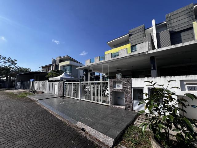Premium Semi -D 2 Tingkat Cantik Lakefront P4 Kotasas Kuantan 1