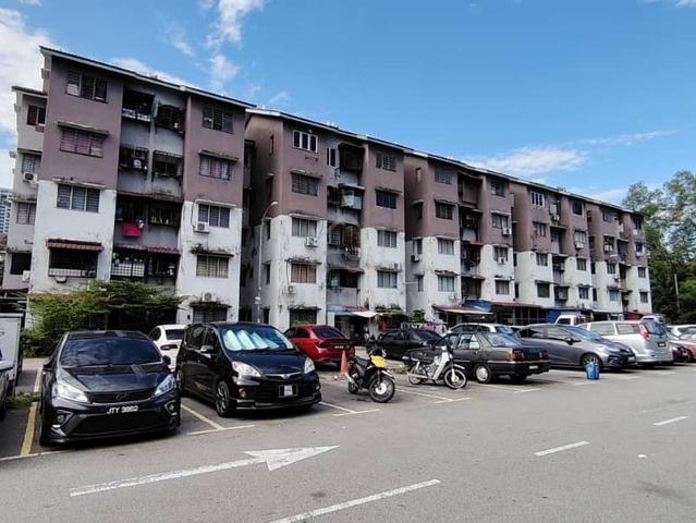 Apartment Wawasan 1