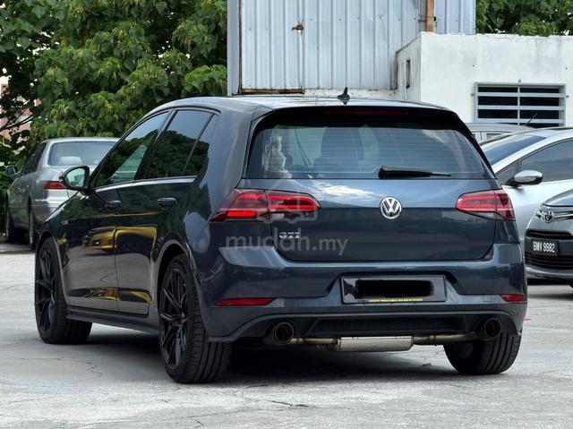 Volkswagen Golf GTI MK7.5 2.0 GTI (CBU) - 2